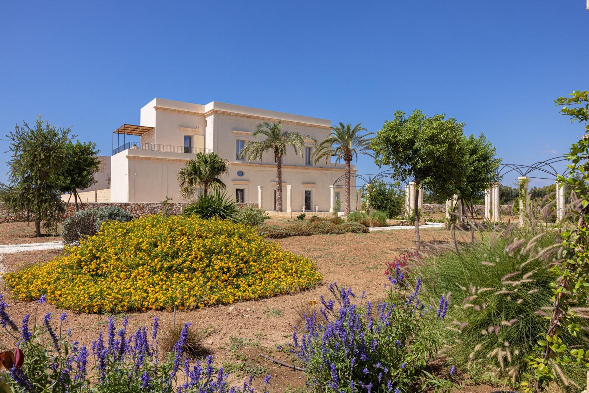 Il Giardino Grande - Dimora In Salento Bed & Breakfast Parabita Luaran gambar